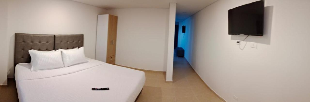 Aparta Suite Plaza Premium Bogota Bagian luar foto
